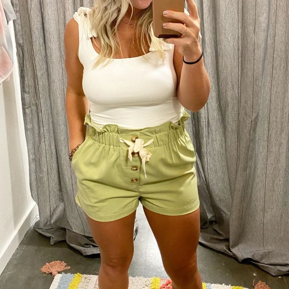 Tie front Shorts Outfit